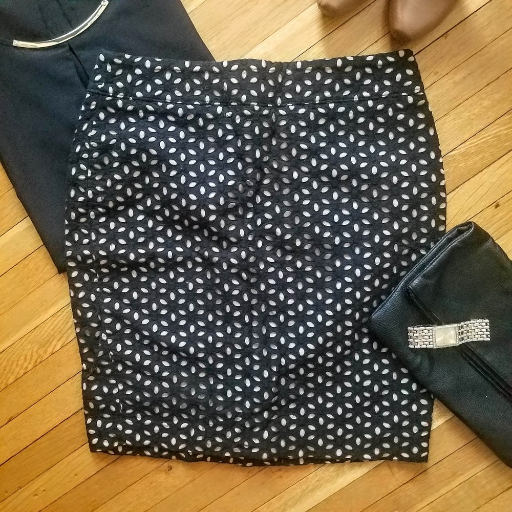 Loft Petite Floral Cotton Eyelet Cotton Pencil Skirt